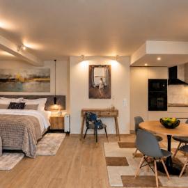 Vida Zisella Lux Home 7' from Airport