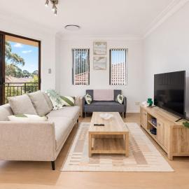 The Oceanside Retreat 2BR & Parking, hotel in Cronulla
