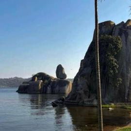Capripoint Lakeview 2 bedroom with 2 double beds