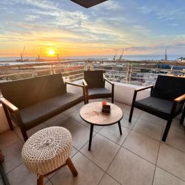 NORTHSUITE - Vista al Mar y Parking Frente Mall