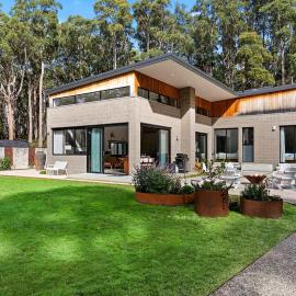 Midland House, 6 Acres by Daylesford & Fireplace, hotelli kohteessa Eganstown