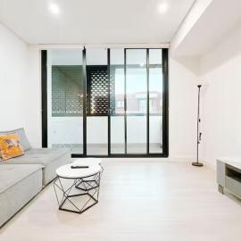 Urban Nest on Court 2B2B Morden Apartment, hotel in Fairfield
