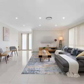 Comfortable 4-Bed House in Fairfield with Parking