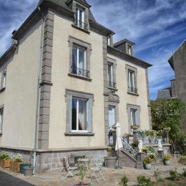 Une Escale chez Camille - Le Manoir, hotel em Murat