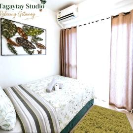 Cozy 1BR Tagaytay Condo with Balcony & Wi-Fi near Sky Ranch, Taal View