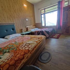 Bhandari Cottages, hotelli kohteessa Dhanaulti