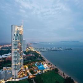 Mövenpick Siam Hotel Na Jomtien Pattaya, hotel v destinácii Na Jomtien