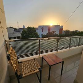 Private Room with Balcony & Rooftop Access