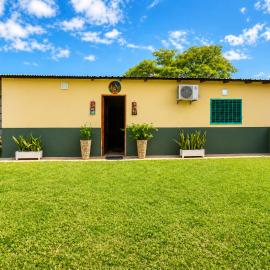 Ulises House - Alojamiento entero Cerca del Aeropuerto con jardín