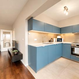 RAUM2GO - NO2 zentrales 2-Zimmer apartment DESIGN & BLICK, hotell i Wiesbaden
