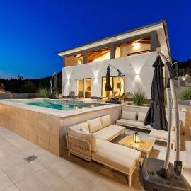 Villa Paladin, hotel din Hreljin