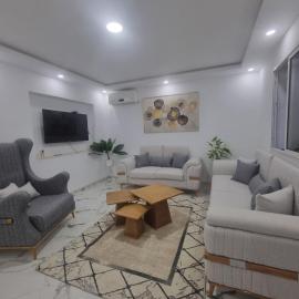 home byrsa, hotell i Douar ech Chott