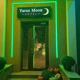 Hotel Yarus Moon