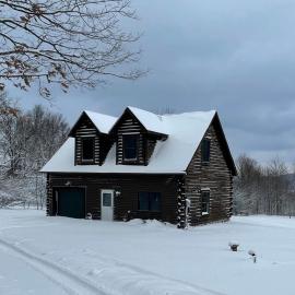 Secluded Deep Creek Lake & Wisp Ski Hot Tub, ξενοδοχείο σε Accident