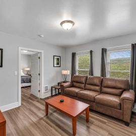 Pitcher's Paradise Apt 3 All Star Baseball Rentals