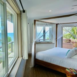 North Shore Oahu Oceanfront Studio- Hale Lani, хотел в Waialua