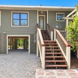 Our Anchor-Beach access, 3 BR, pet friendly
