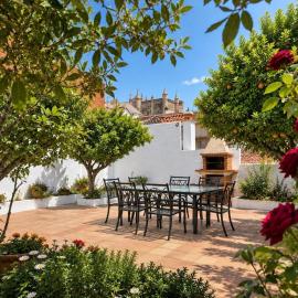 El Patio de los Naranjos