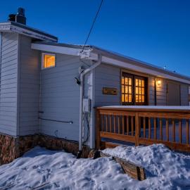 The Hilltop Haven 2bd Suite and Pet Friendly