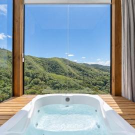 Cabana com vista fantástica e jacuzzi VST029, hotell i Anitápolis