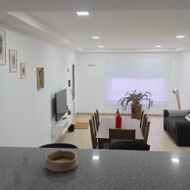 MODERNO APARTAMENTO 1er Piso, hotel u gradu 'Colón (Buenos Aires)'