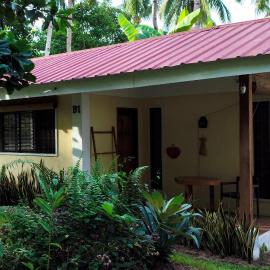 ACACIA'S Cottages with Starlink Wifi