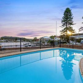 Island Luxe Waterfront Pool Home on Helmsman