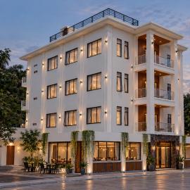 M'pai Bay Hotel