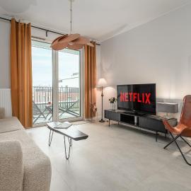 Lumina I Spacious 2-room Apart with Parking I Terrace