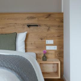 Alpenzeit - Ferienhaus mit Sauna, Garten und Bergblick bei Garmisch-Partenkirchen, hotell i Farchant