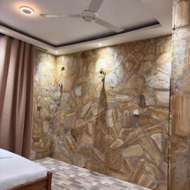 Triple A house, hotel em Mtendeni