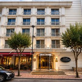 Le Mirage Hotel