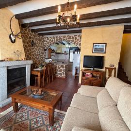 Casa Rural Cristina I, hotel in San Pablo de los Montes