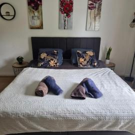The Grey studio, hotel in Saint-Michel-sur-Orge