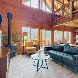 Log Cabin Luxury, hotel in Snoqualmie Pass