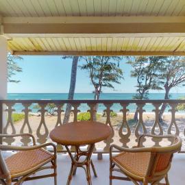 Islander on the Beach 353