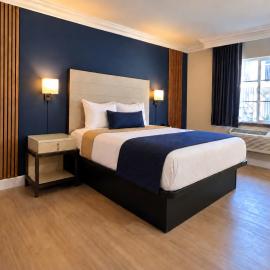 Chateau Inn & Suites