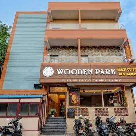 Wooden Park Hotel - Near DLF IT Park
