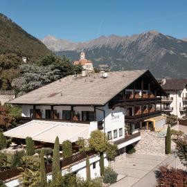 JOHAN - Rooms & Breakfast Merano, hotel in Marlengo
