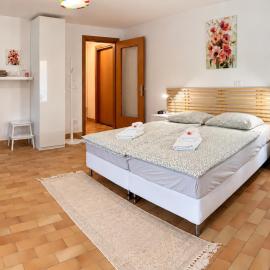 Ciconi Garden Studio Apartment