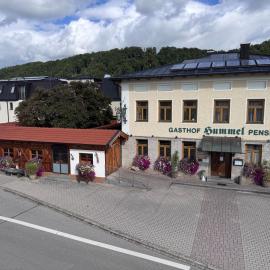 Gasthof Hummel & Hotel, hotel em Stammham