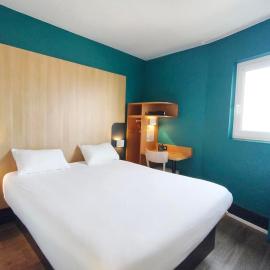 B&B HOTEL Nîmes Centre Arènes: Nîmes şehrinde bir otel