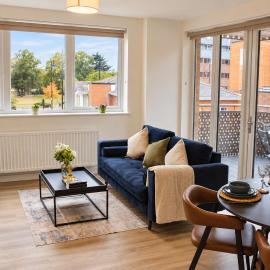 Riverside Haven Staines Near Heathrow and Windsor