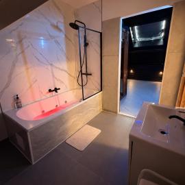 La suite 7 Sauna et jacuzi