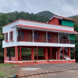 Viesnīca SaptVan- Home Stay, Villa - In Mulshi pilsētā Mulshi
