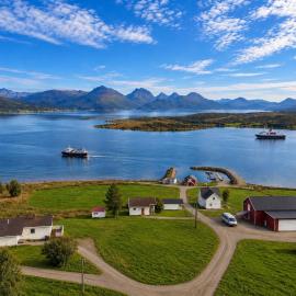 Larseng Kystferie, hotell på Larseng