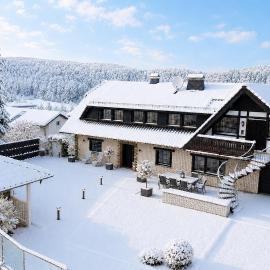 Villa Eifelblick Sauna&Wellness Apartment, hôtel à Heimbach