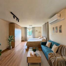 Cozy Modern Studio - Heart of Byblos, отель в Библе