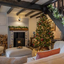 Honeystone Cottage, Stanton, Broadway - Sleeps 9