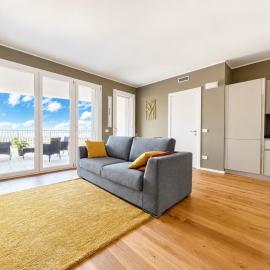 Green Living with Terrace & Garage by NDP rent, hotel em Milão